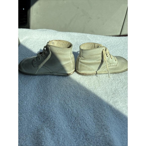 Vintage TRIMFOOT WHITE LEATHER WALKING SHOES BABY TODDLER - Picture 3 of 16